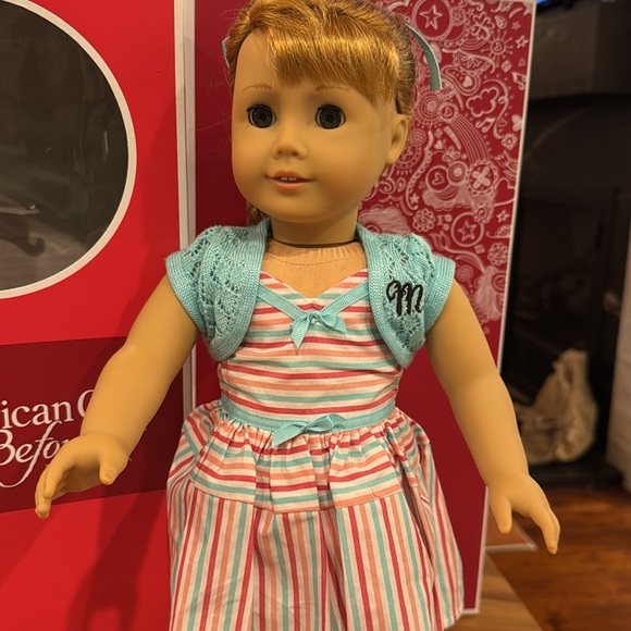 American Girl Doll Maryellen Larkin EUC and book - Picture 3 of 13